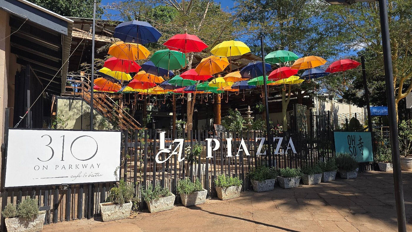 Miombo Mews Lookout Cafe